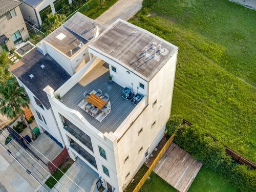 1509 Holly St, Houston, TX, 77007-4245 | Card Image