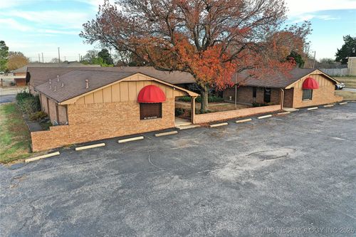 2400 N Commerce St, Ardmore, OK, 73401-1438 | Card Image