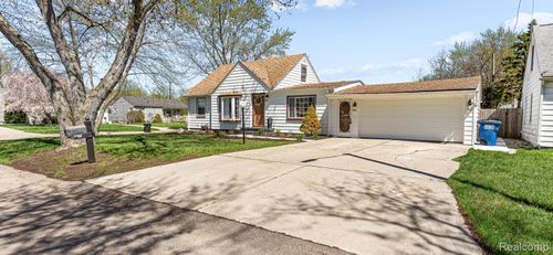 1411 Beatrice St, Westland, MI, 48186-4981 | Card Image
