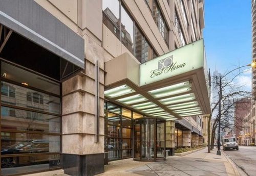 3001-30 Huron St, Chicago, IL, 60611-4709 | Card Image