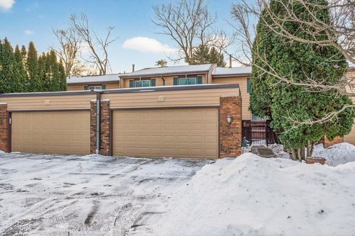 4757 Spring Cir, Minnetonka, MN, 55345-3416 | Card Image