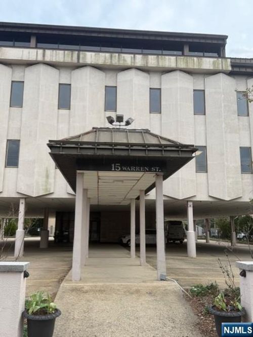 15 Warren, Hackensack, NJ, 07601 | Card Image