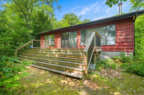 32 Christie Crt, Seguin, ON, P2A0B6 | Card Image