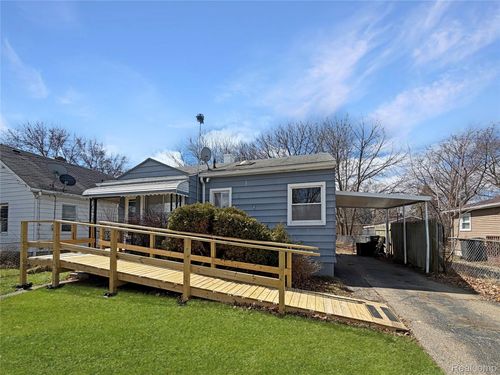 1034 Meida St, Flint, MI, 48532-5046 | Card Image