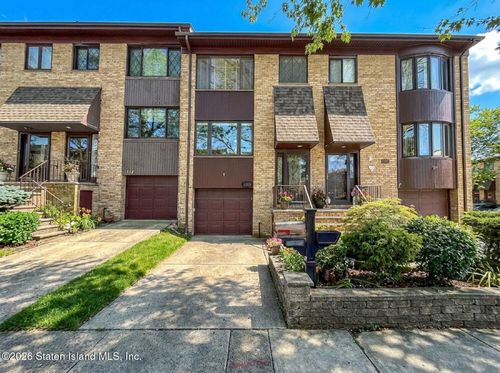 116 Dogwood Ln, Staten Island, NY, 10305-2813 | Card Image