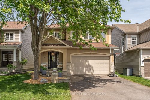 414 Landswood Way, Stittsville, ON, K2S0A3 | Card Image