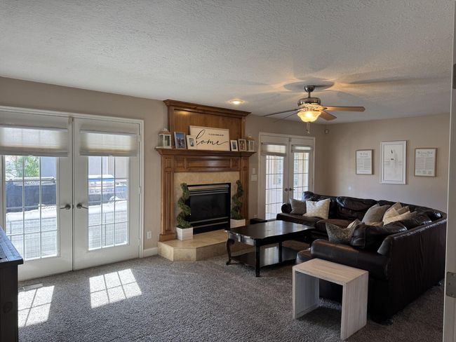 Family Room | Image 17