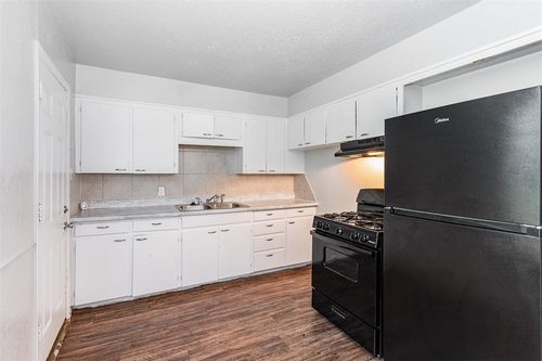 3701 Woodside Dr, Midwest City, OK, 73110-7347 | Card Image