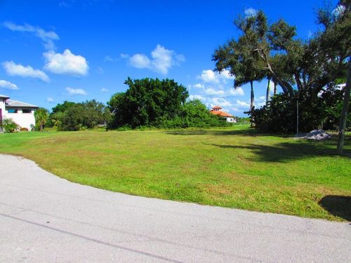 17412 Cardenas Ln, Punta Gorda, FL, 33955-4426 | Card Image