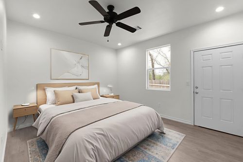 872 Waco St, Kingsland, TX, 78639-4219 | Card Image