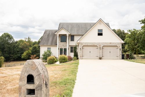 172 Sylvan Way, Lancaster, KY, 40444-8952 | Card Image