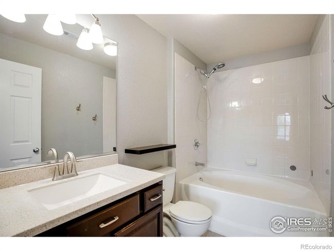 Primary Bathroom | Image 26