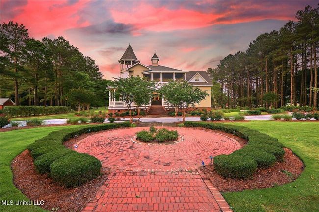 096-Twilight front of house | Image 76