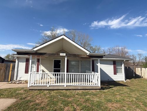 928 W Summey St, Haysville, KS, 67060 | Card Image