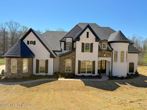 349 Poplar Ln, Holly Springs, MS, 38635-1004 | Card Image
