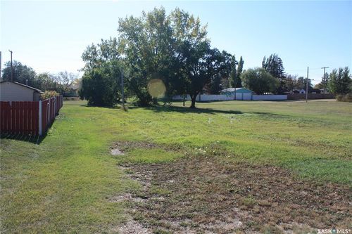 310 1st Street, Dundurn, SK, S0K1K0 | Card Image