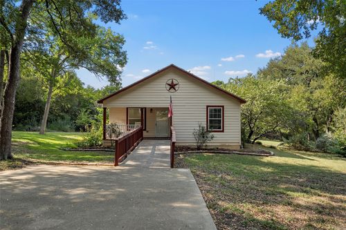 2821 Theresa Ln, Moody, TX, 76557-4215 | Card Image