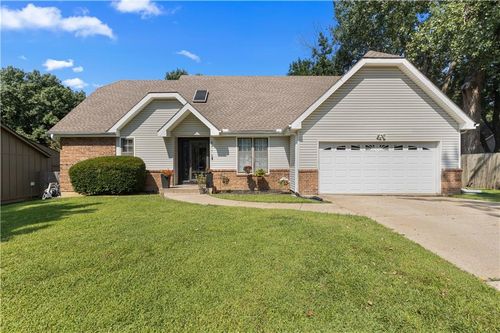 6516 Rosehill Rd, Shawnee, KS, 66216-2541 | Card Image