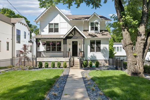 2409 Vaulx Ln, Nashville, TN, 37204-2627 | Card Image