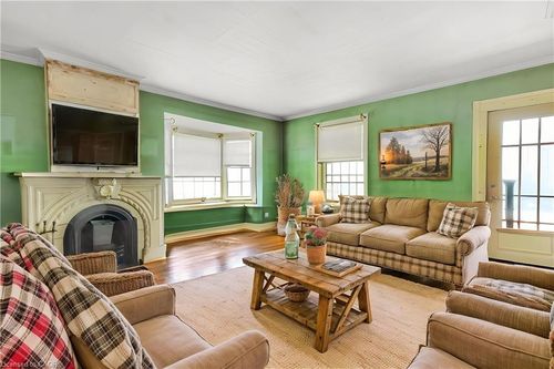 36 Elgin St E, Conestogo, ON, N0B1N0 | Card Image