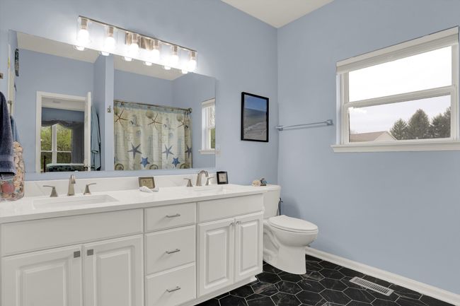 10381 Glenn Abbey Ln, House other with 3 bedrooms, 2 bathrooms and null parking in Fishers IN | Image 32