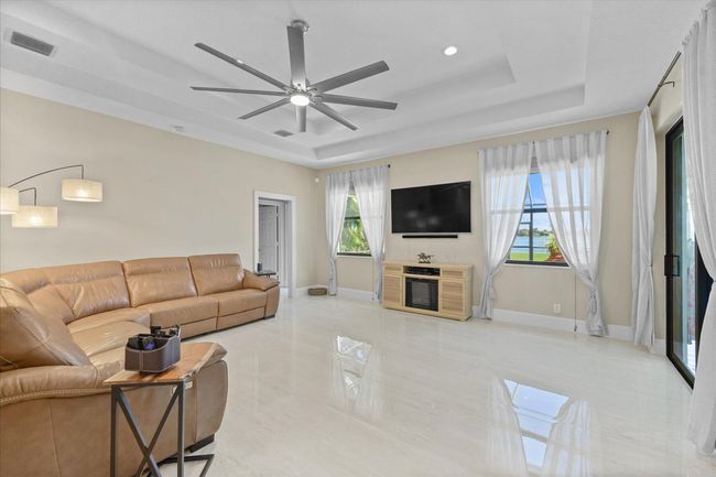 4557 Hunting Trl, House other with 5 bedrooms, 4 bathrooms and null parking in Lake Worth FL | Image 22