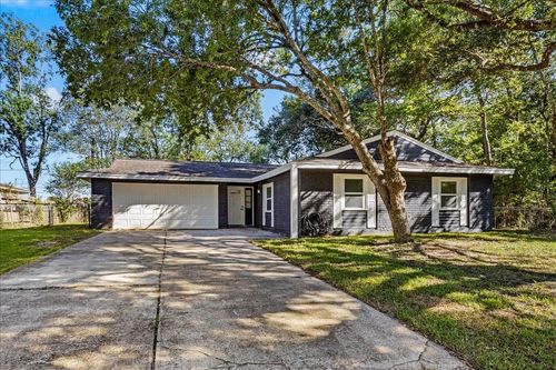 8718 Acorn Ln, Hitchcock, TX, 77563-1602 | Card Image