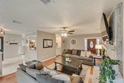 6605 Cliffwood Court, House other with 4 bedrooms, 2 bathrooms and null parking in Arlington TX | Image 3