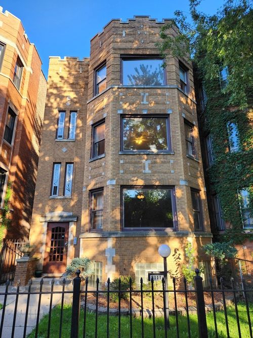 8111 S Langley Ave, Chicago, IL, 60619-5055 | Card Image