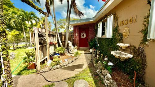 19341 Holiday Rd, Cutler Bay, FL, 33157-8873 | Card Image