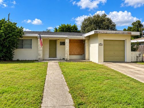 540 Sharon Cir, PORT CHARLOTTE, FL, 33952-8370 | Card Image