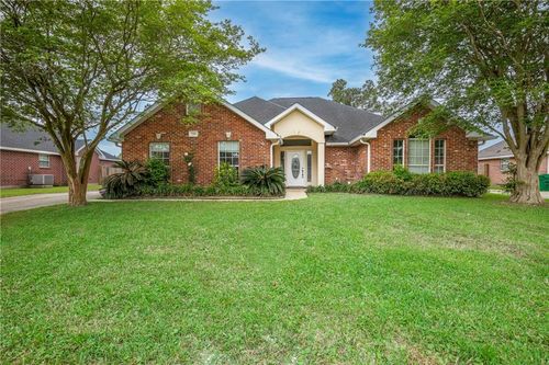 110 Pennbrooke Dr, La Place, LA, 70068-1731 | Card Image