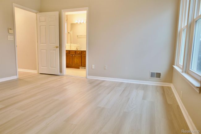 239 Biltmore Dr, House other with 4 bedrooms, 4 bathrooms and null parking in Troy MI | Image 8