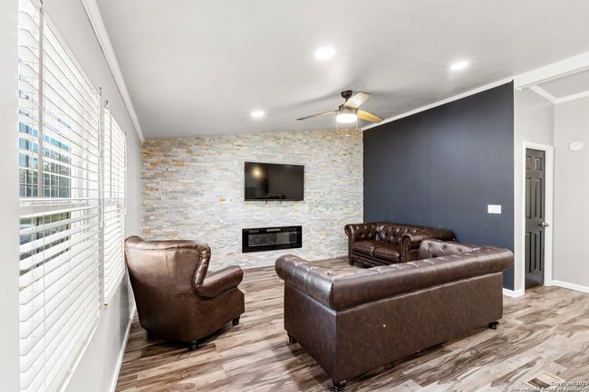 5273 Savannah Way, House other with 3 bedrooms, 2 bathrooms and null parking in Von Ormy TX | Image 11