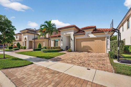 12155 Baypoint Cir, Parkland, FL, 33076-4852 | Card Image