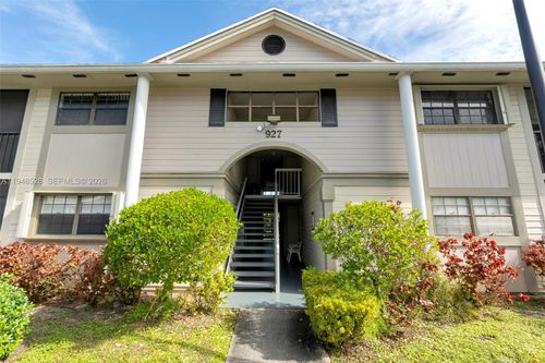 202-927 Ne 199th St, Miami, FL, 33179 | Card Image