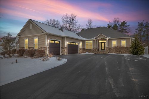 128 Crane Lndg, Manlius, NY, 13104-9817 | Card Image