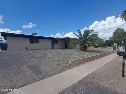 701 W Acadia Dr, Tucson, AZ, 85756-7207 | Card Image
