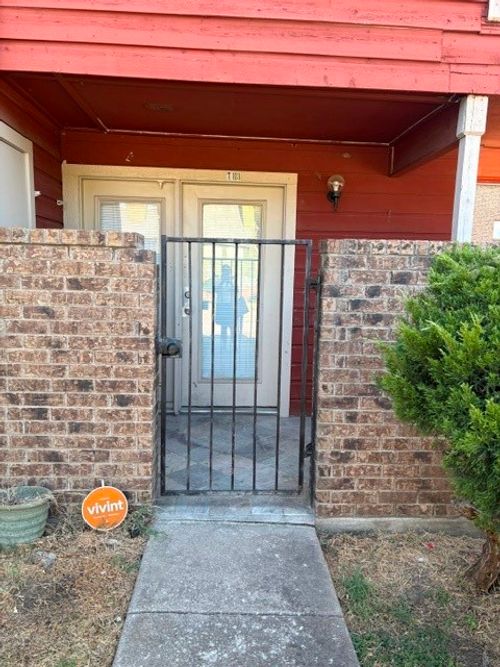103-9839 Walnut St, Dallas, TX, 75243-8871 | Card Image