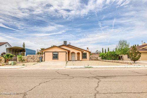 5729 Saplinas Rd, El Paso, TX, 79932-1958 | Card Image