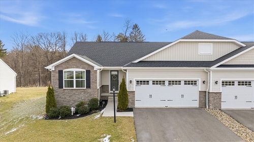 237 Smith Ln, Beaver Falls, PA, 15010-1318 | Card Image