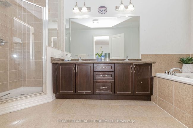 9 Dufay Rd, House attached with 4 bedrooms, 4 bathrooms and 3 parking in Brampton ON | Image 16
