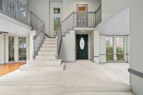 1513 Beaconshire Rd, Houston, TX, 77077-3800 | Card Image
