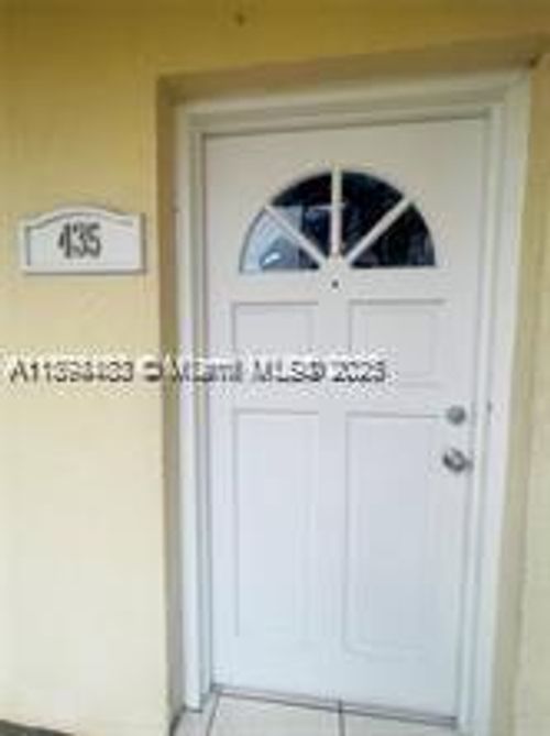 apt-435-1750 W 46th St, Hialeah, FL, 33012-2877 | Card Image