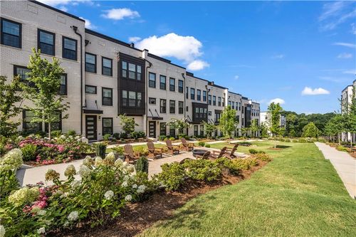 552 Ember Ln Nw, Atlanta, GA, 30318-4841 | Card Image