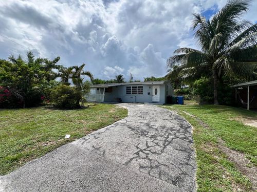 5671 Ne 8th Ave, Wilton Manors, FL, 33334-3513 | Card Image