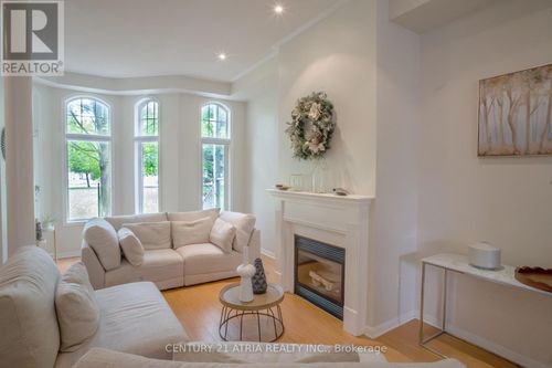 73 Walkerville Rd, Markham, ON, L6B1B6 | Card Image