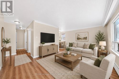 4-10 Wasdale Crescent, Toronto (Englemount-Lawrence), ON, M6A1W8 | Card Image