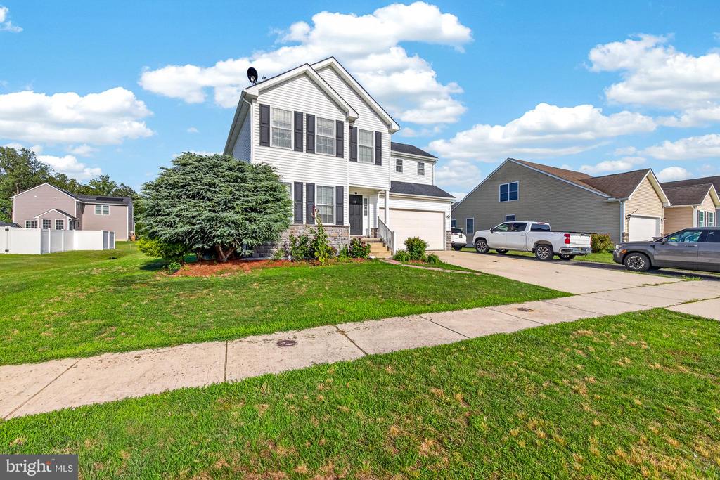 Residential in MILFORD 5