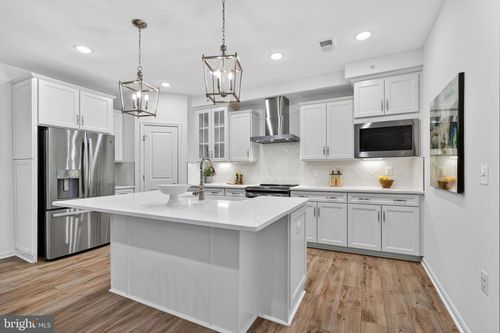 404-13970 Englefield Drive, WOODBRIDGE, VA, 22193 | Card Image